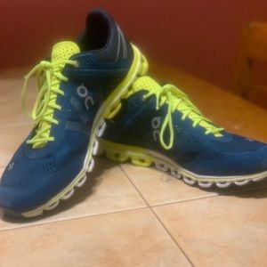 On running shoes, cloudflow style.